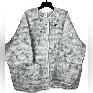 Nwt-Nike Tech Pack puffer